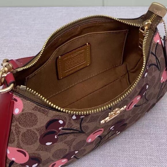 COACH CY694 Teri Underarm Bag Size 24.5*15*7 cm - Picture 7 of 8